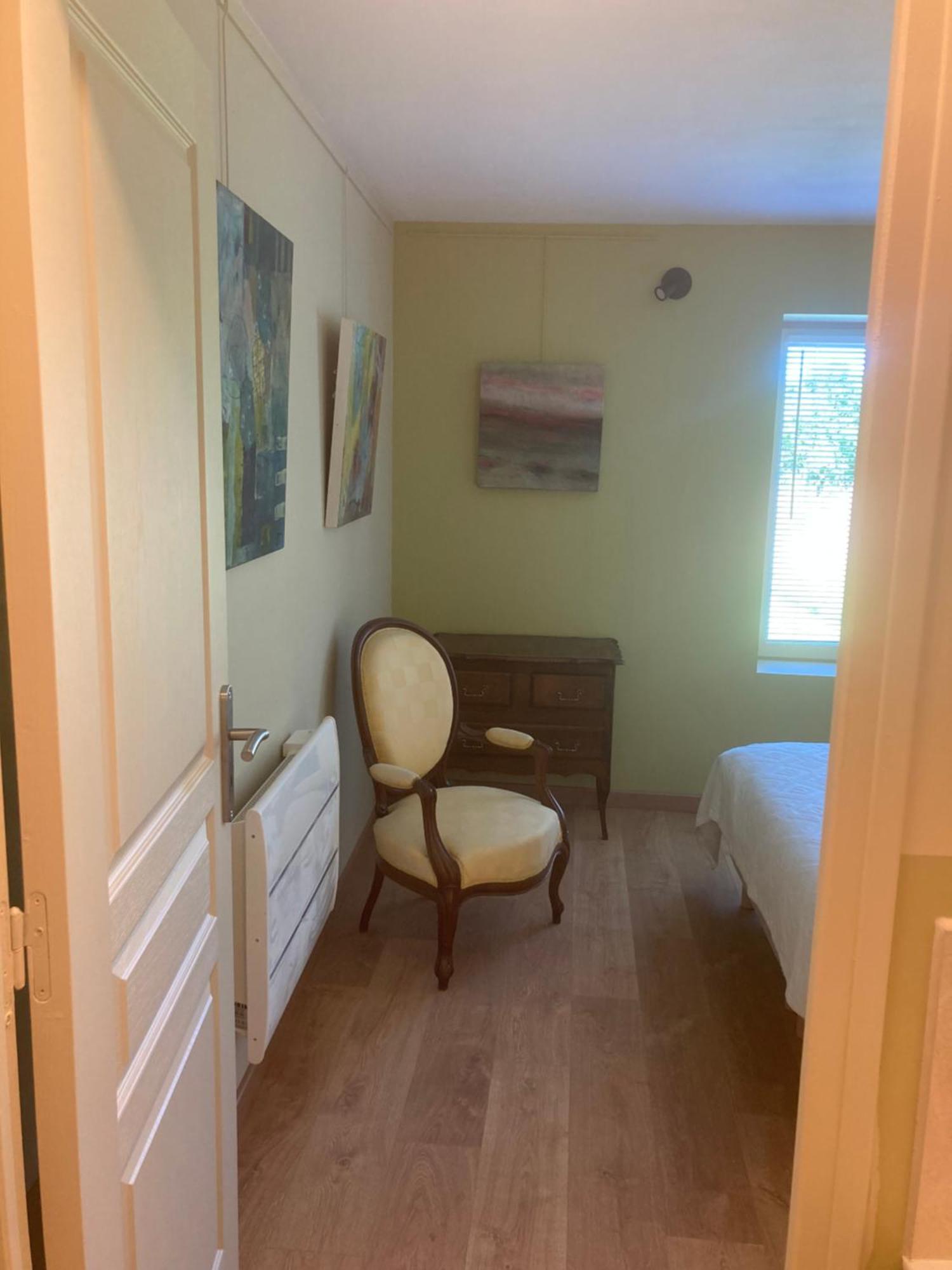Chez Anne - Chambre Avec Salle De Bain Privative Menetou-Couture Exterior foto